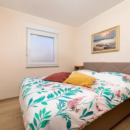 Rok Apartment *