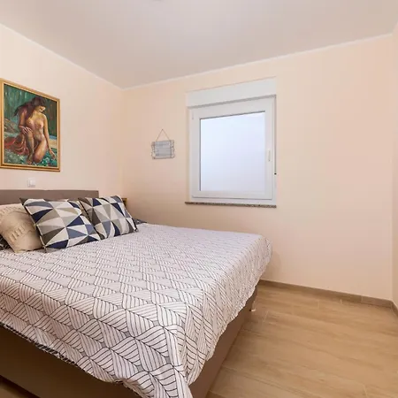 Apartment Rok Čižići