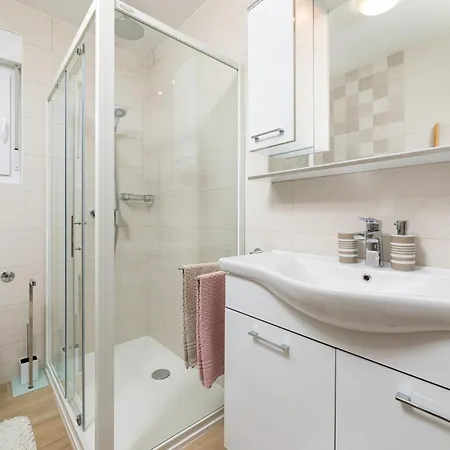 Apartment Rok Čižići